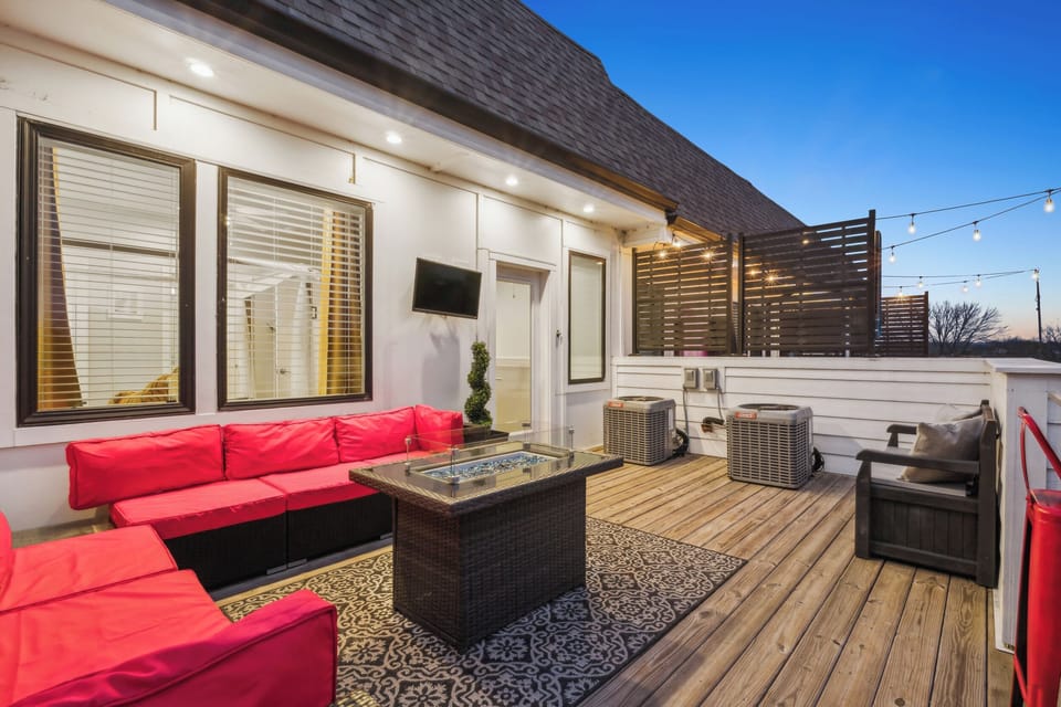 Deck Area: Look at that sunset! You can even watch TV here!