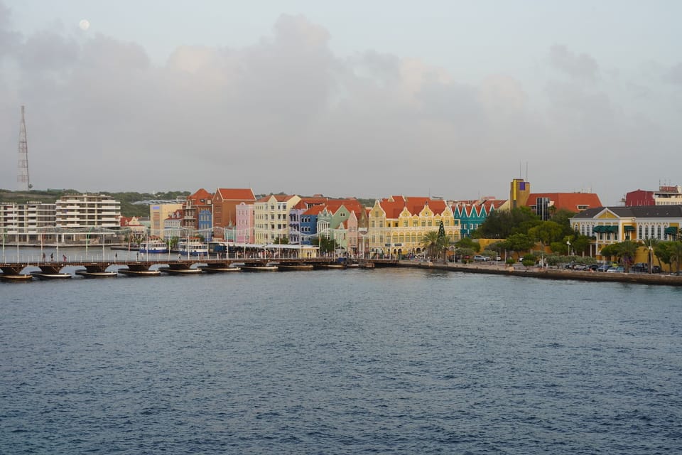 Willemstad- only :40 away.