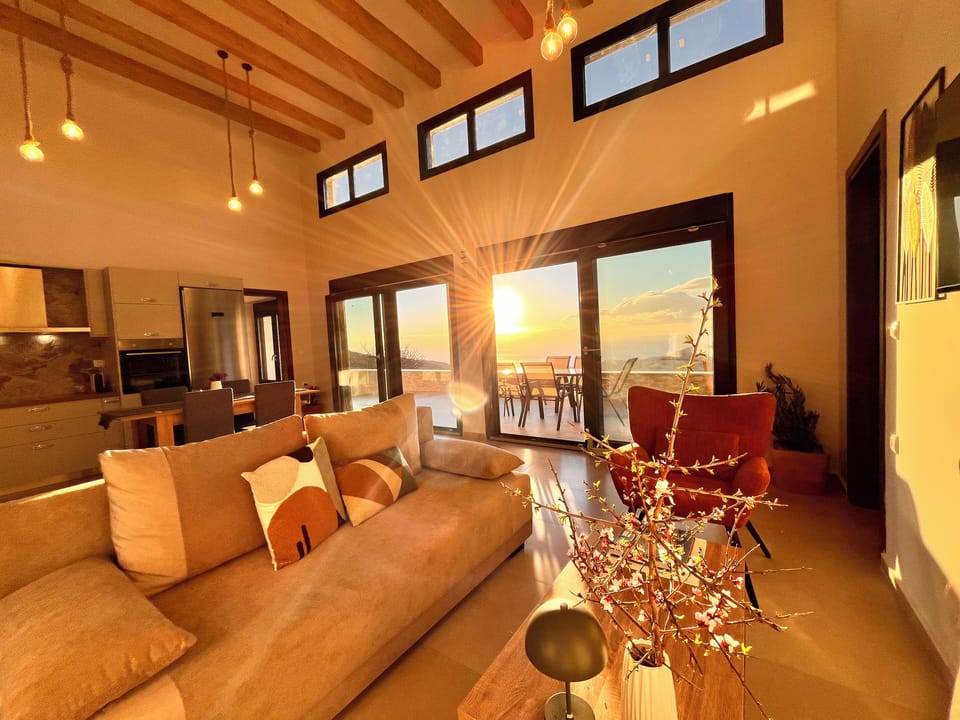 Living Room (3)