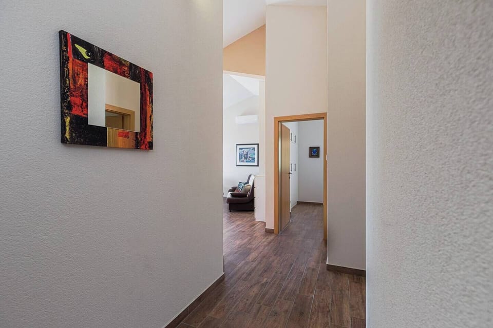 Hallway (in ORANGE apartment)