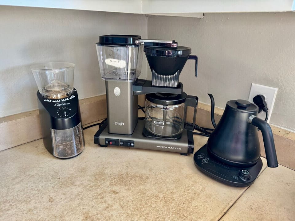 Coffee maker and hot kettle.