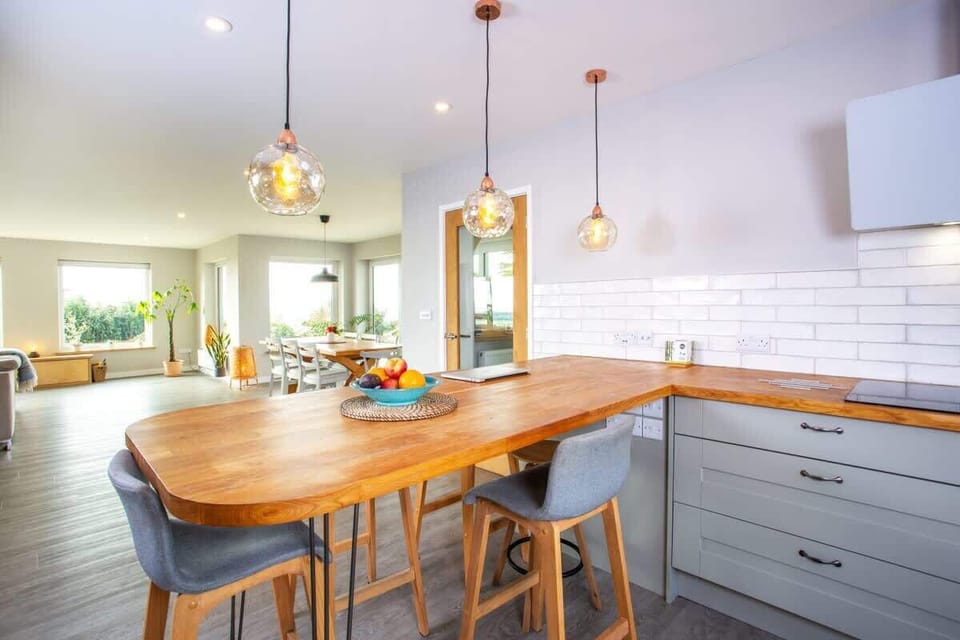 Breakfast Bar