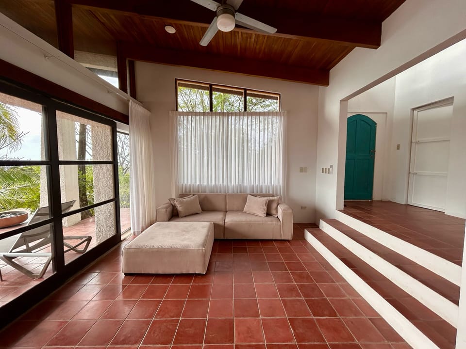 Living Area (2)