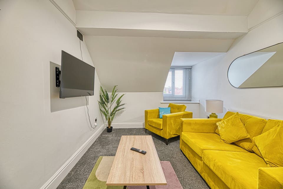 Living Room / Lounge