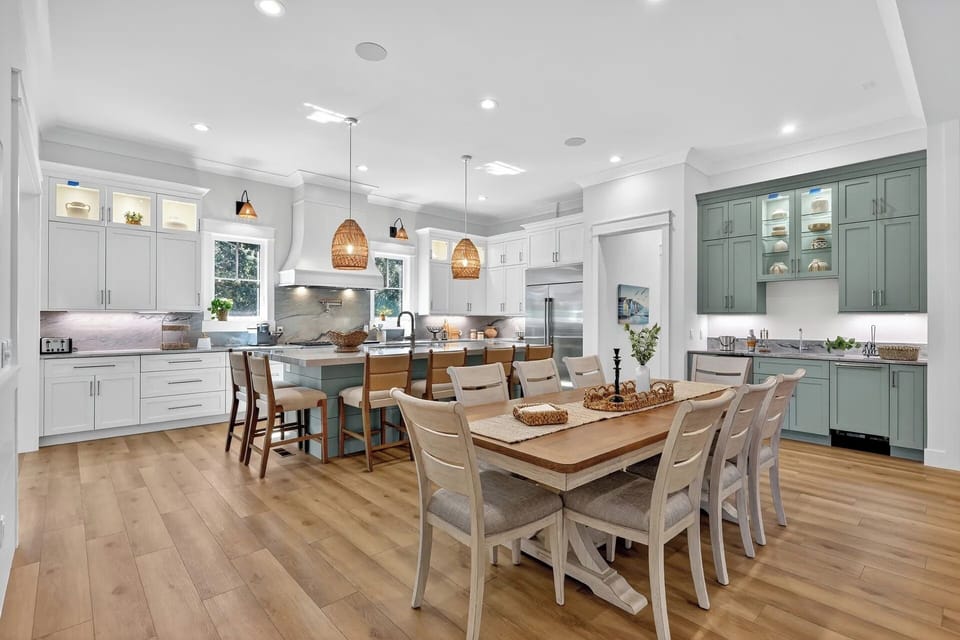 Dining Area, Kitchen and Wet Bar at 2 Midstream