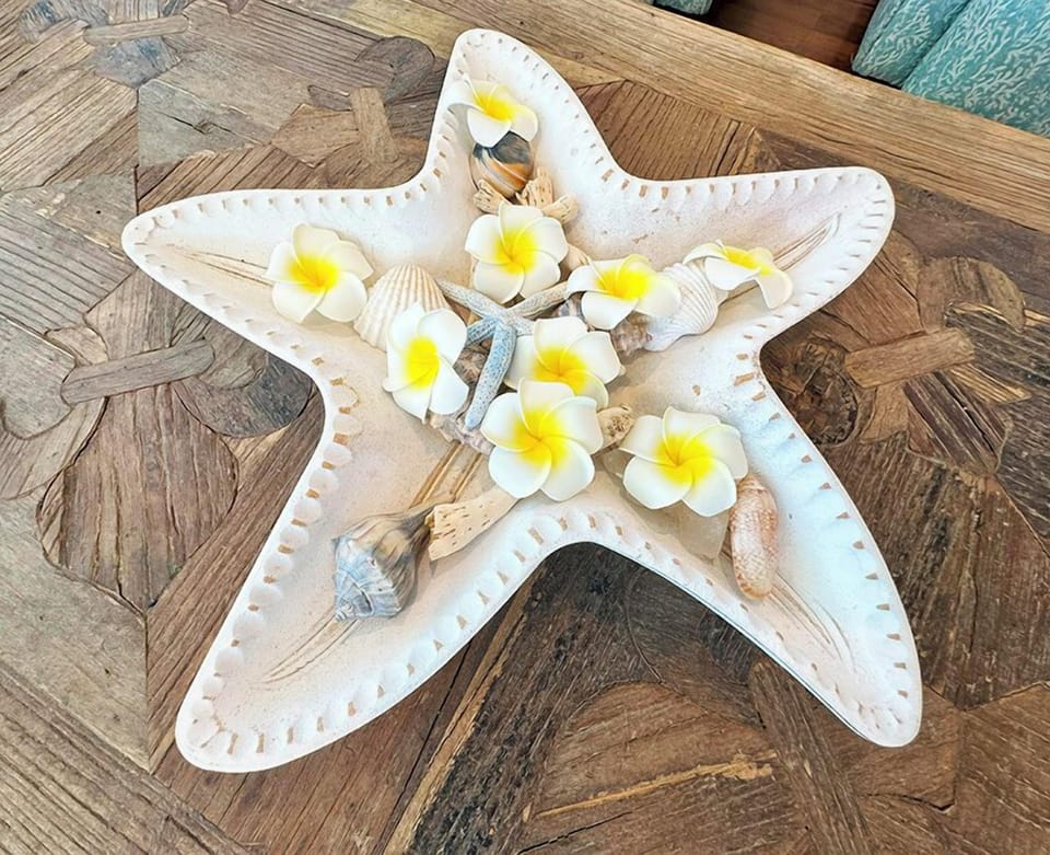 In Hawaii, plumeria flowers are associated with love, beauty, and romance. 