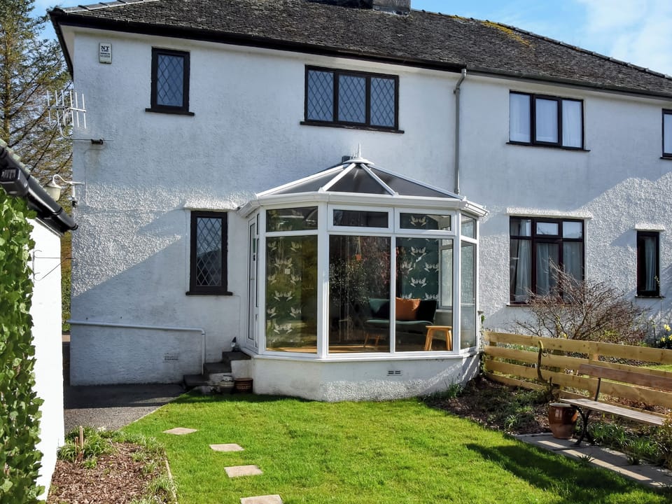Back Garden & Conservatory | Hindsgarth, Keswick