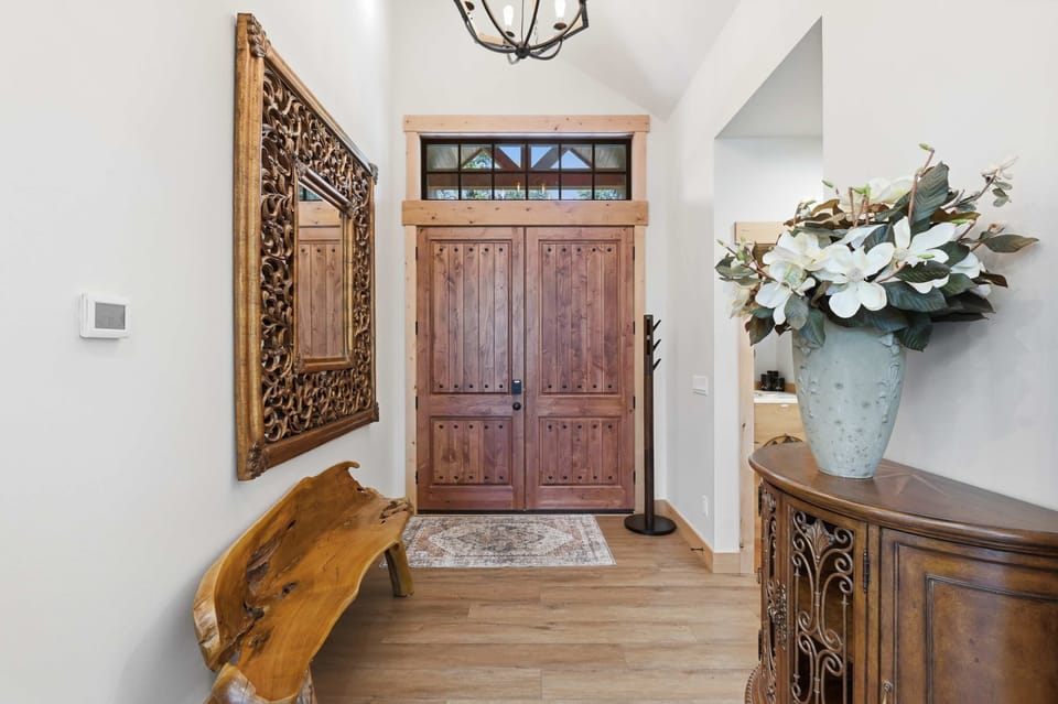 Entry way 