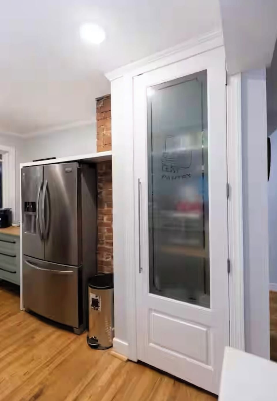 Full kitchen