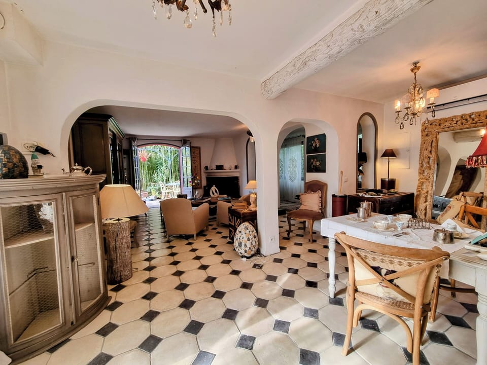 Living room (2)