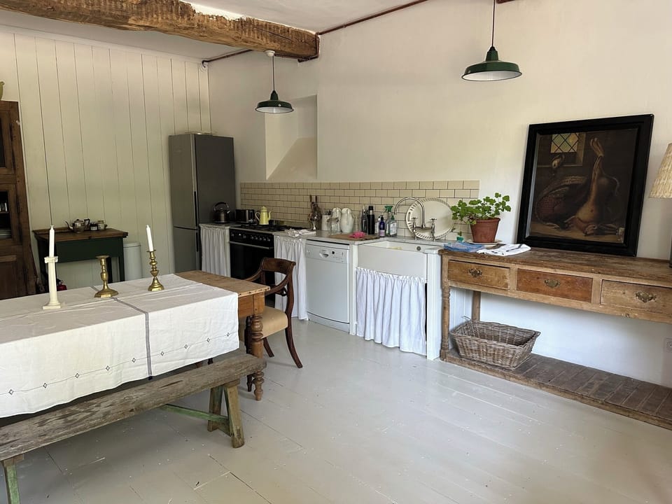 Large full kitchen