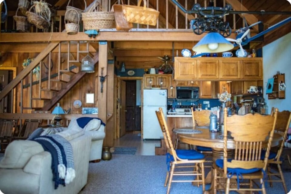 Main level living area and full kitchen