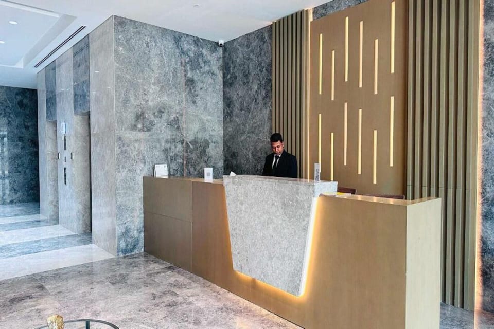 Entrance / Reception