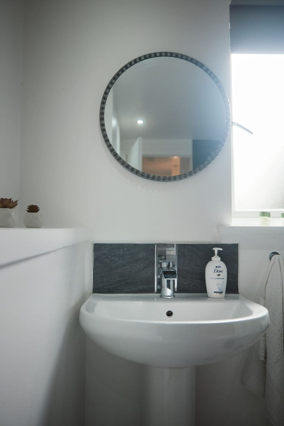 Everything you need for a convenient and comfortable bathroom experience.