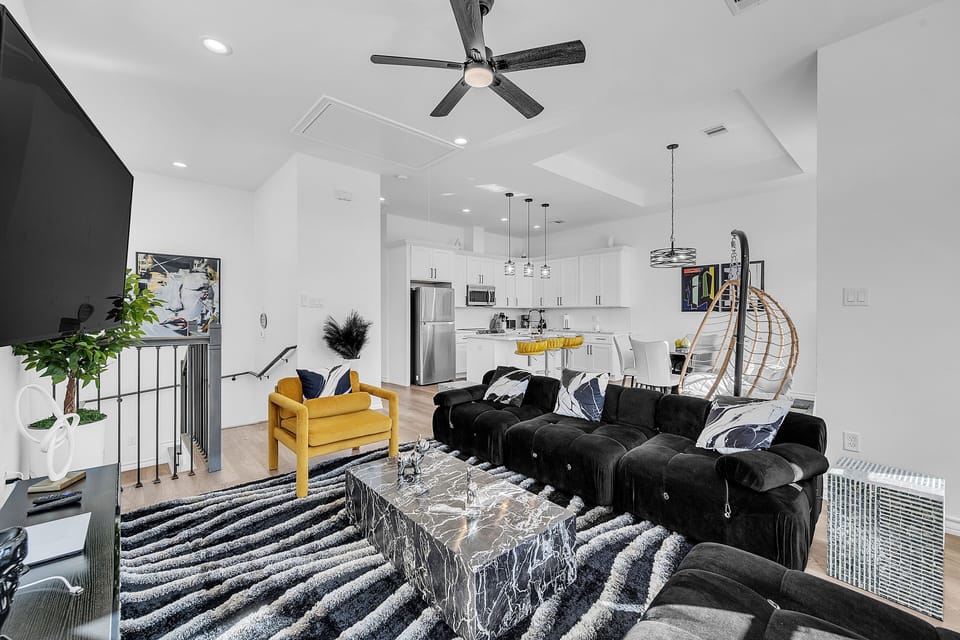 Furniture, Indoors, Living Room, Couch, Home Decor