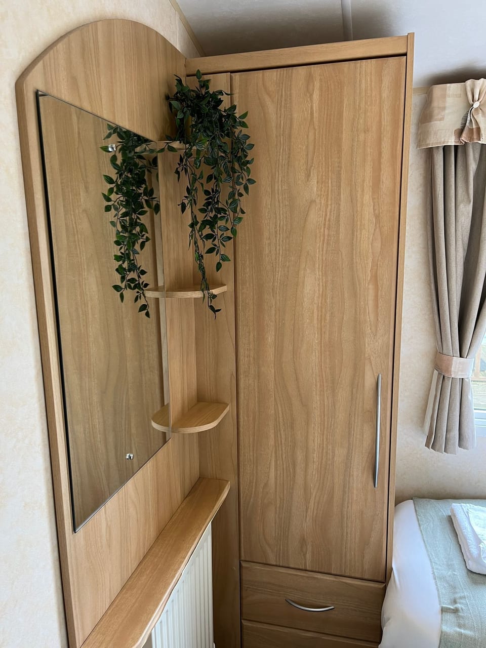 Twin bedroom