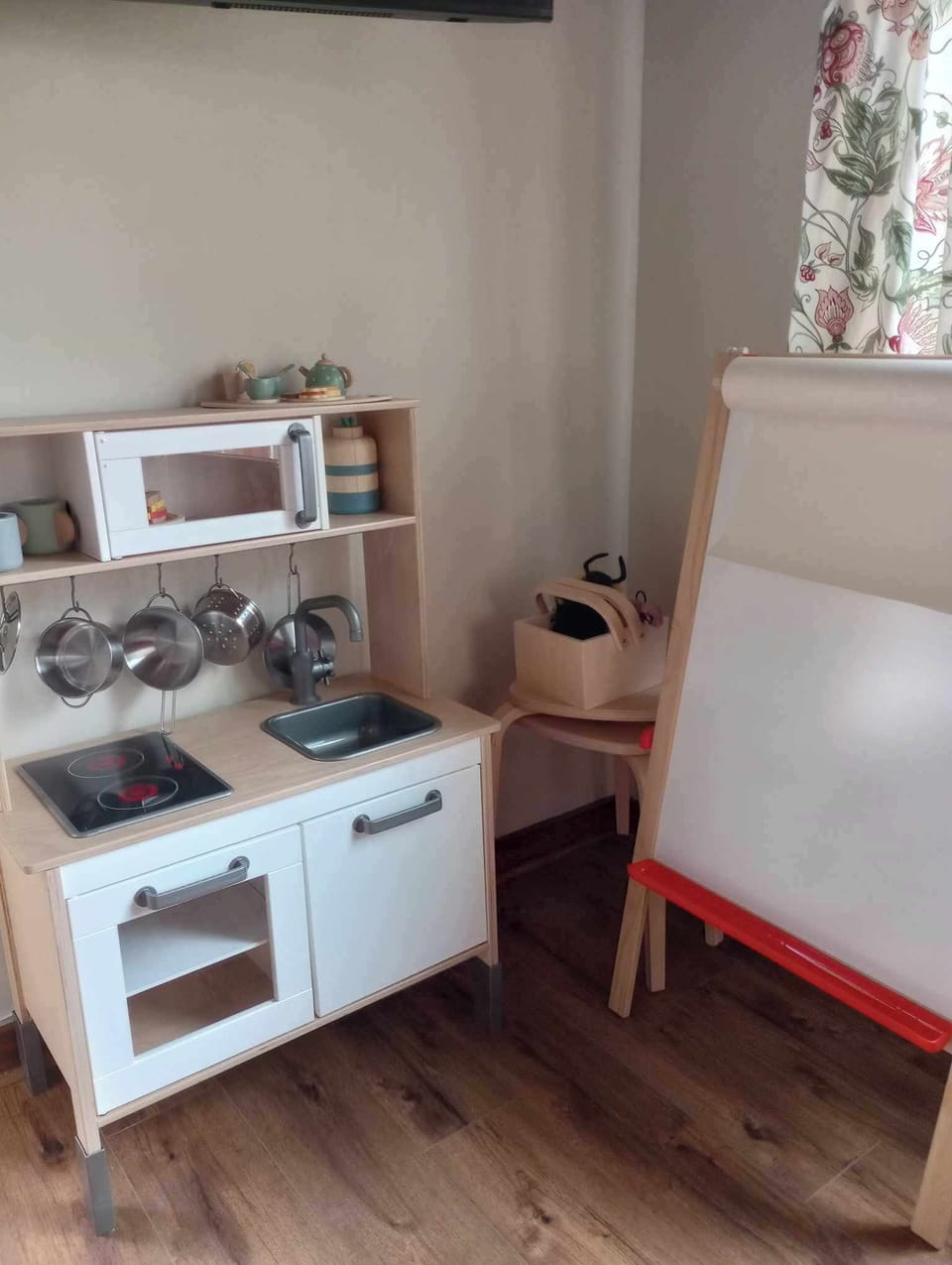 Play kitchen with sound. Dry erase board & paper, two stools as chairs or tables