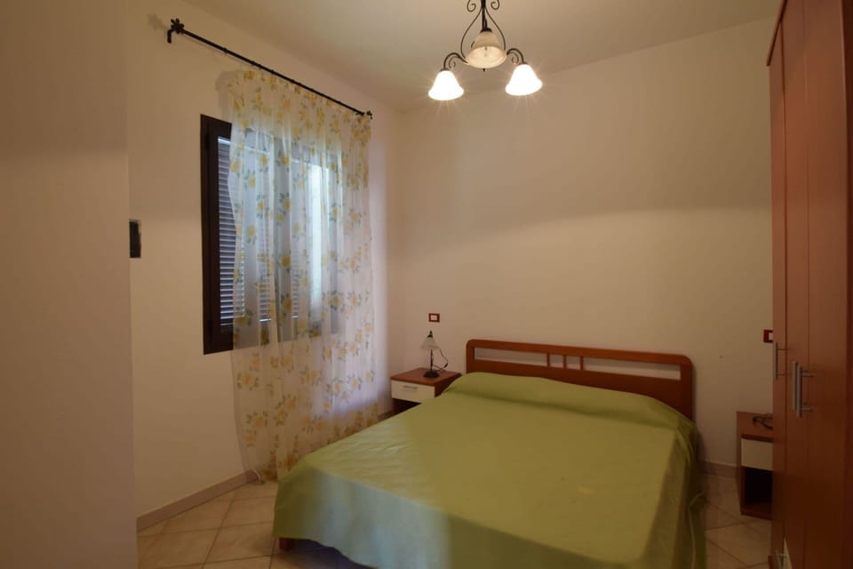 Autumn, Bedroom, Spring, Summer