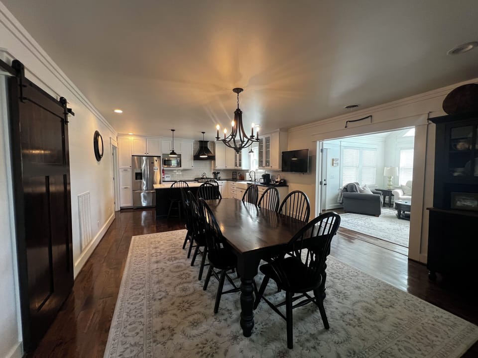 Dining room/kitchen