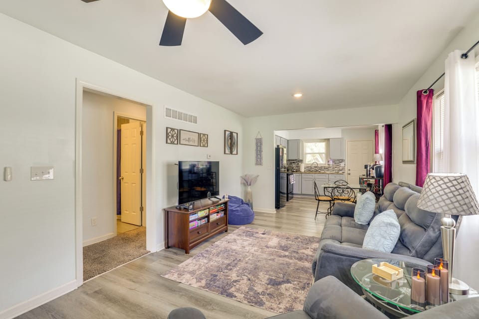 Living Room | 1st Floor | Free WiFi | Interior Stairs Required