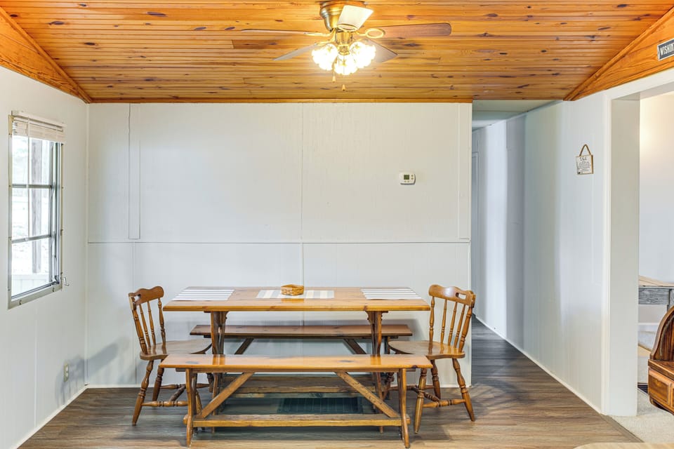 Dining Area | Dishware/Flatware