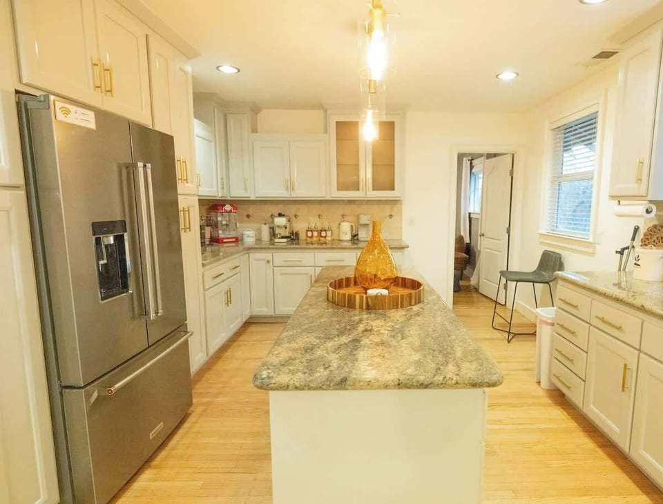 Make yourself at home with a fully-equipped kitchen, with a fridge/freezer, coffee maker, stove, oven and more!