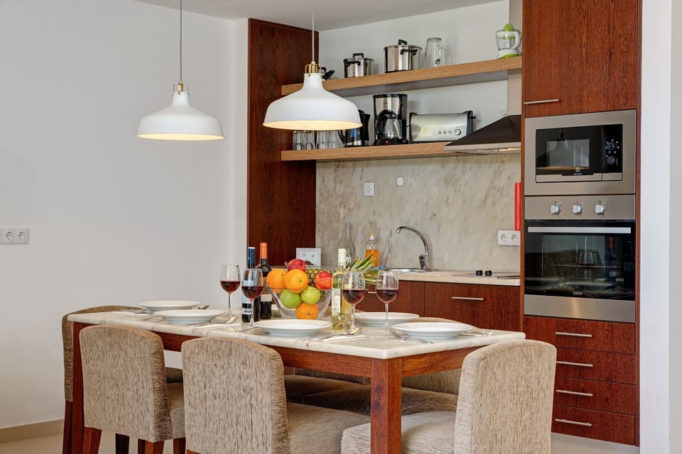 Open%2Dplan kitchen and dining area