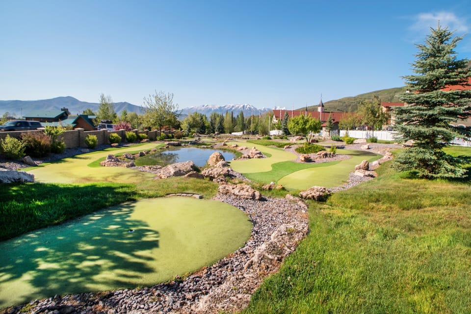 Executive Putting Course