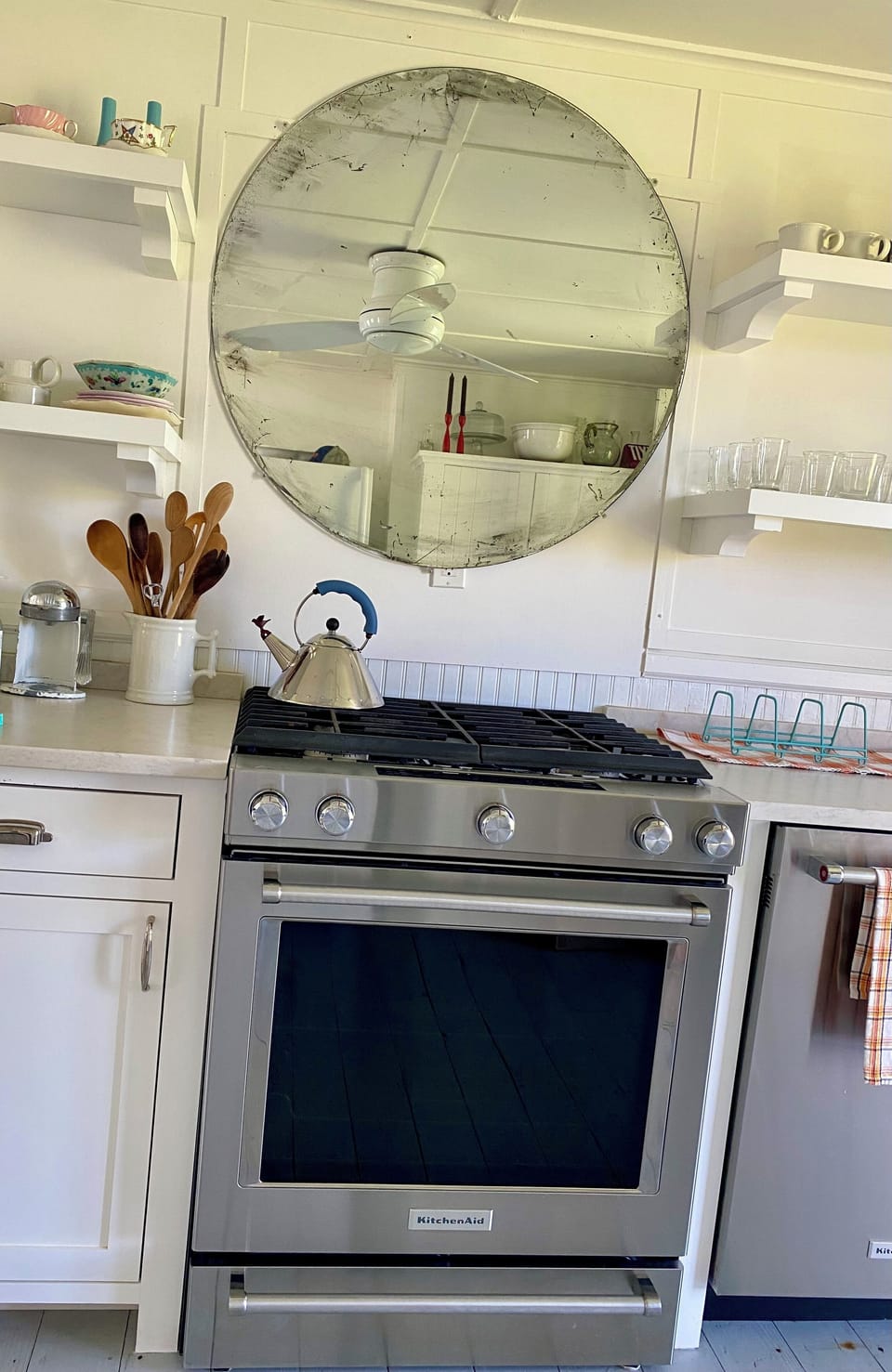Brand new kitchgen