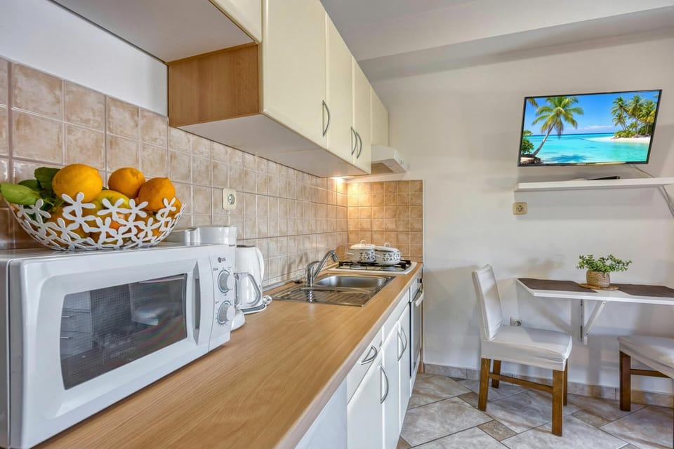 Kitchen and dining area