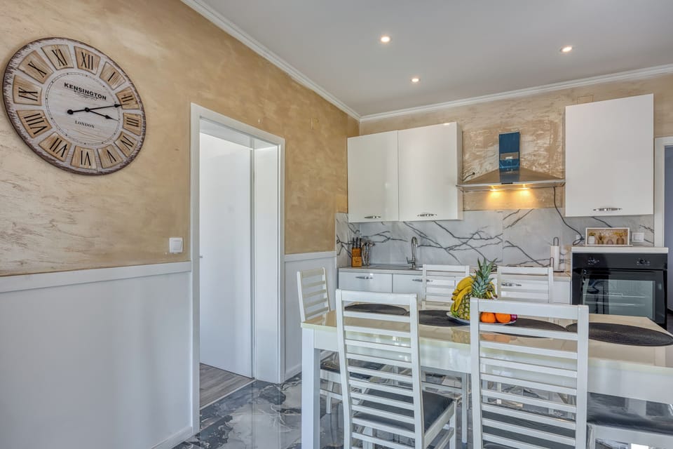 Kitchen and dining area