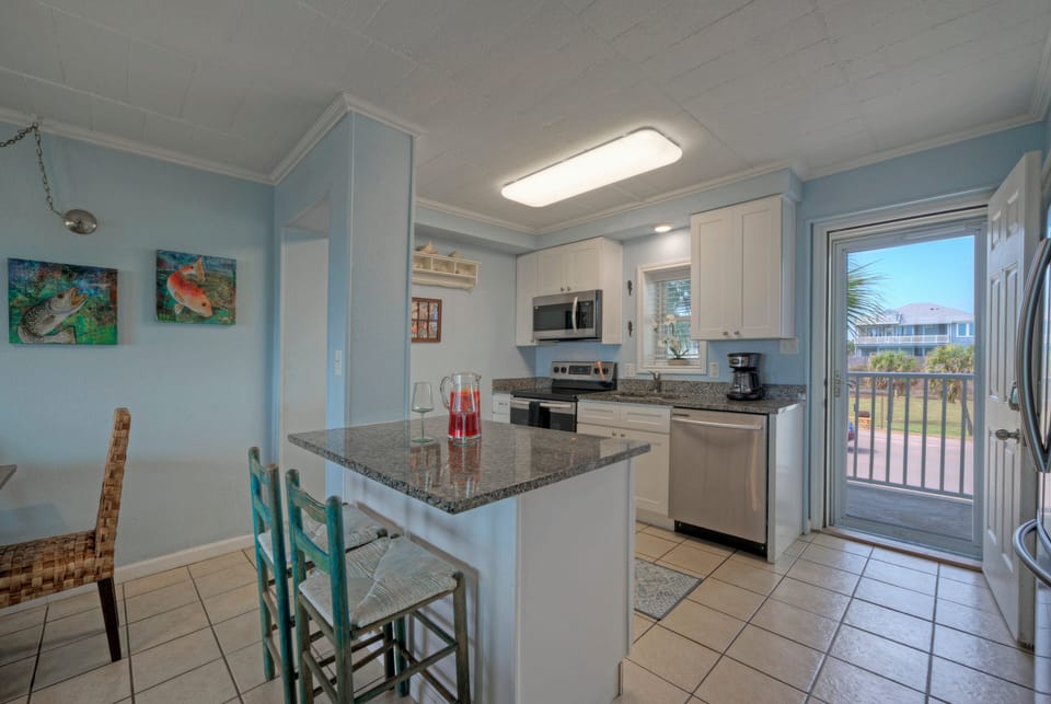 Fully equipped kitchen.