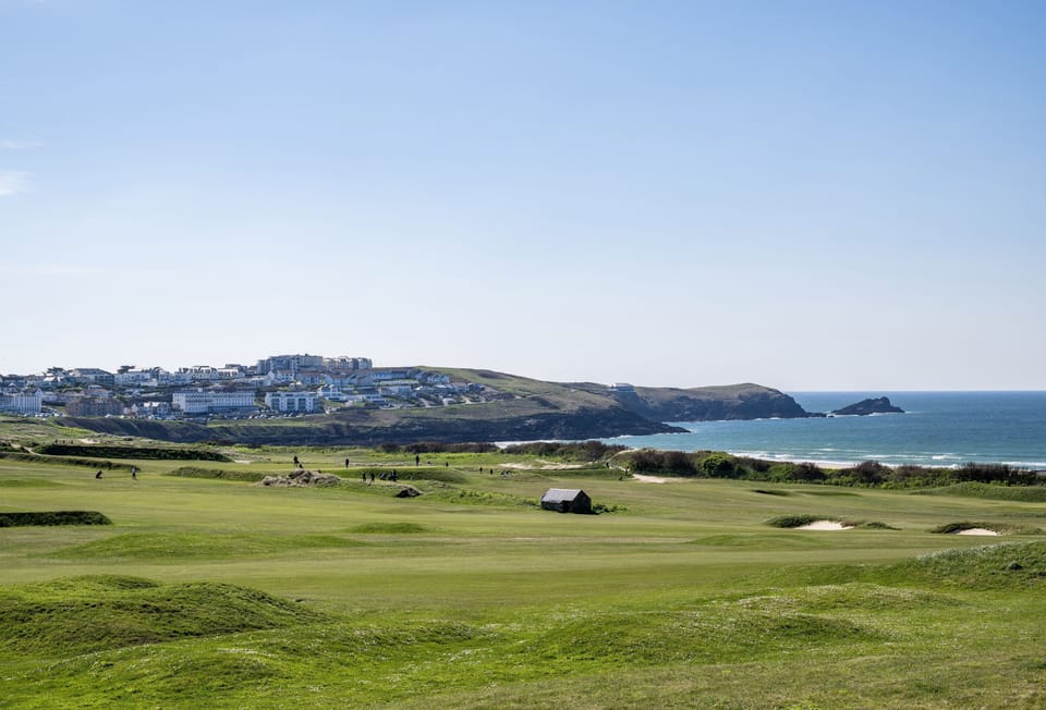 Surfside 34 Zinc, Newquay: The perfect backdrop for your Cornish getaway