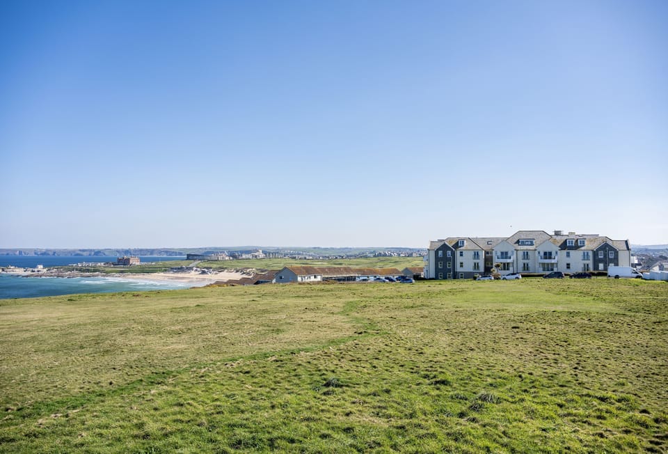 Welcome to 8 Spinnakers, a dog-friendly two-bedroom apartment in Newquay