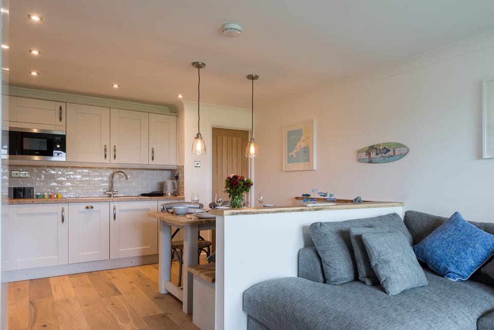 Sandcastles 11 Europa Court, Mawgan Porth: The open-plan living space blends effortlessly