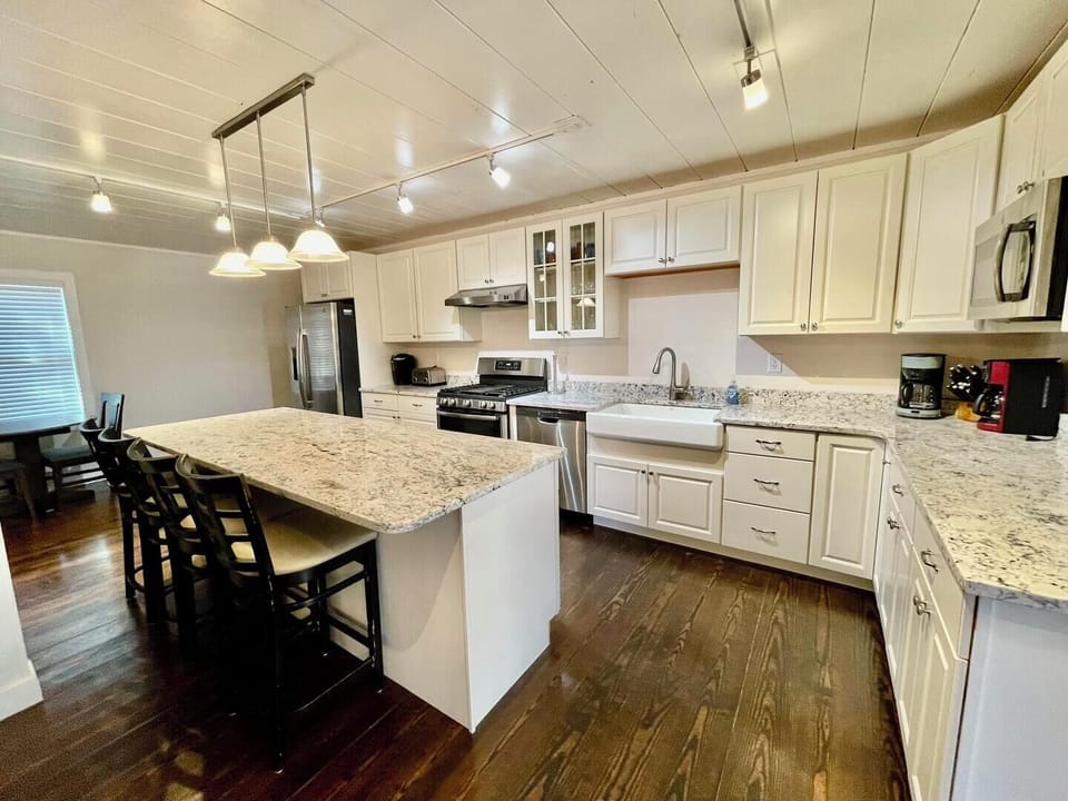 PropertyImg4