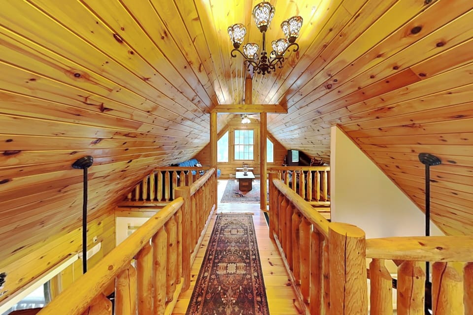 Upper Level Walkway