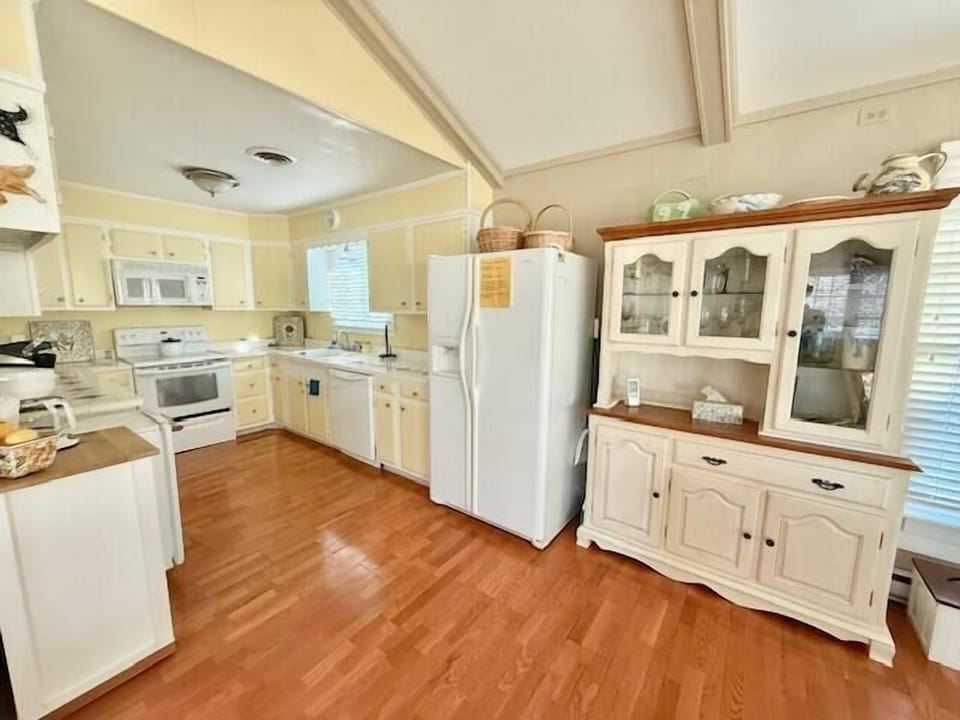 PropertyImg7