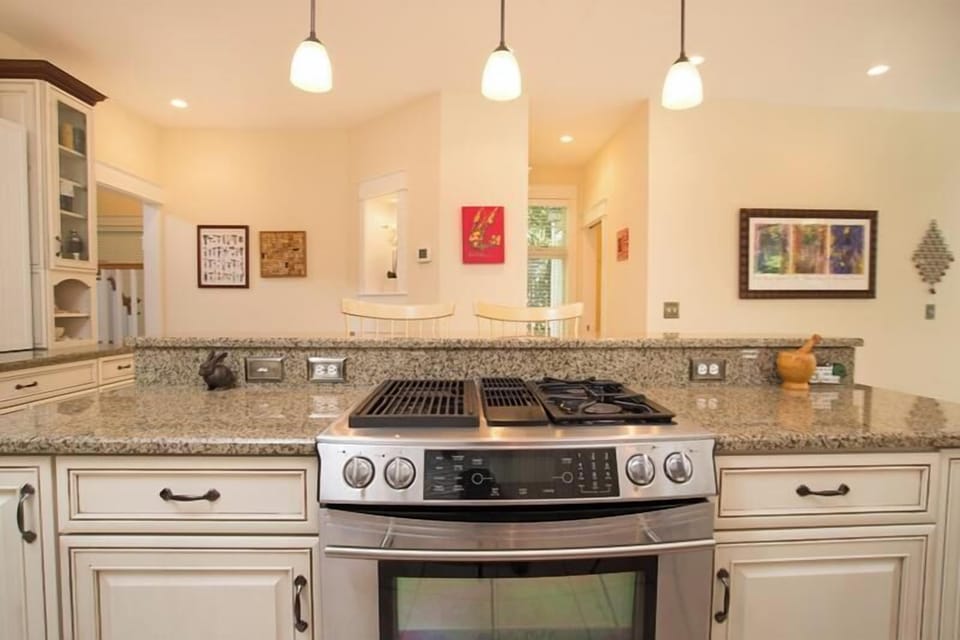PropertyImg4