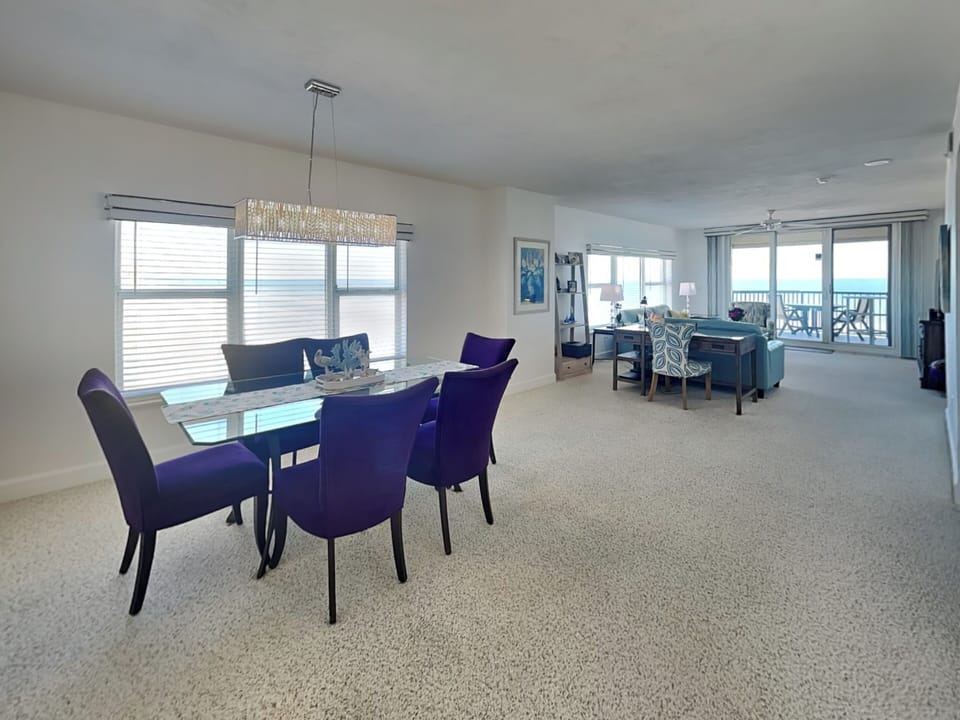 Open and Inviting Floor Plan