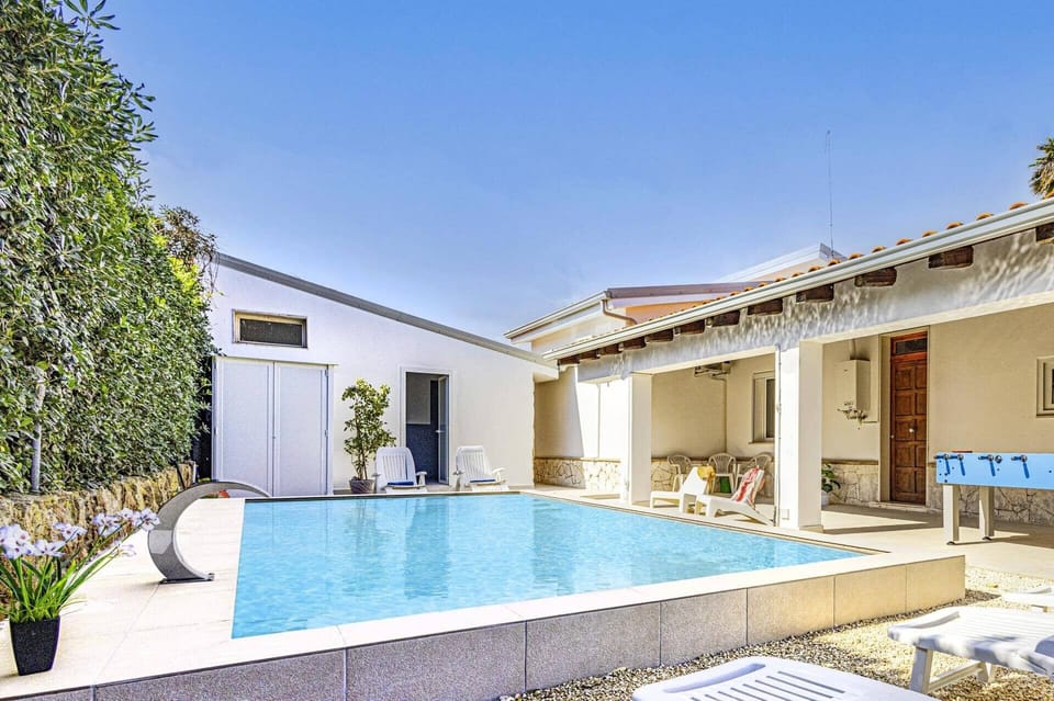 Villa Sacramento image