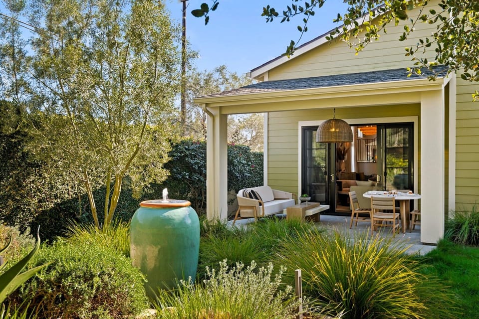 Backyard with fountain