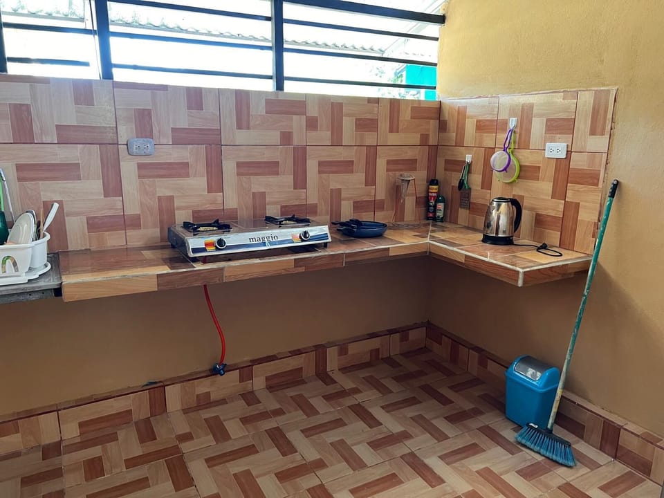 Basic kitchen with open air design 