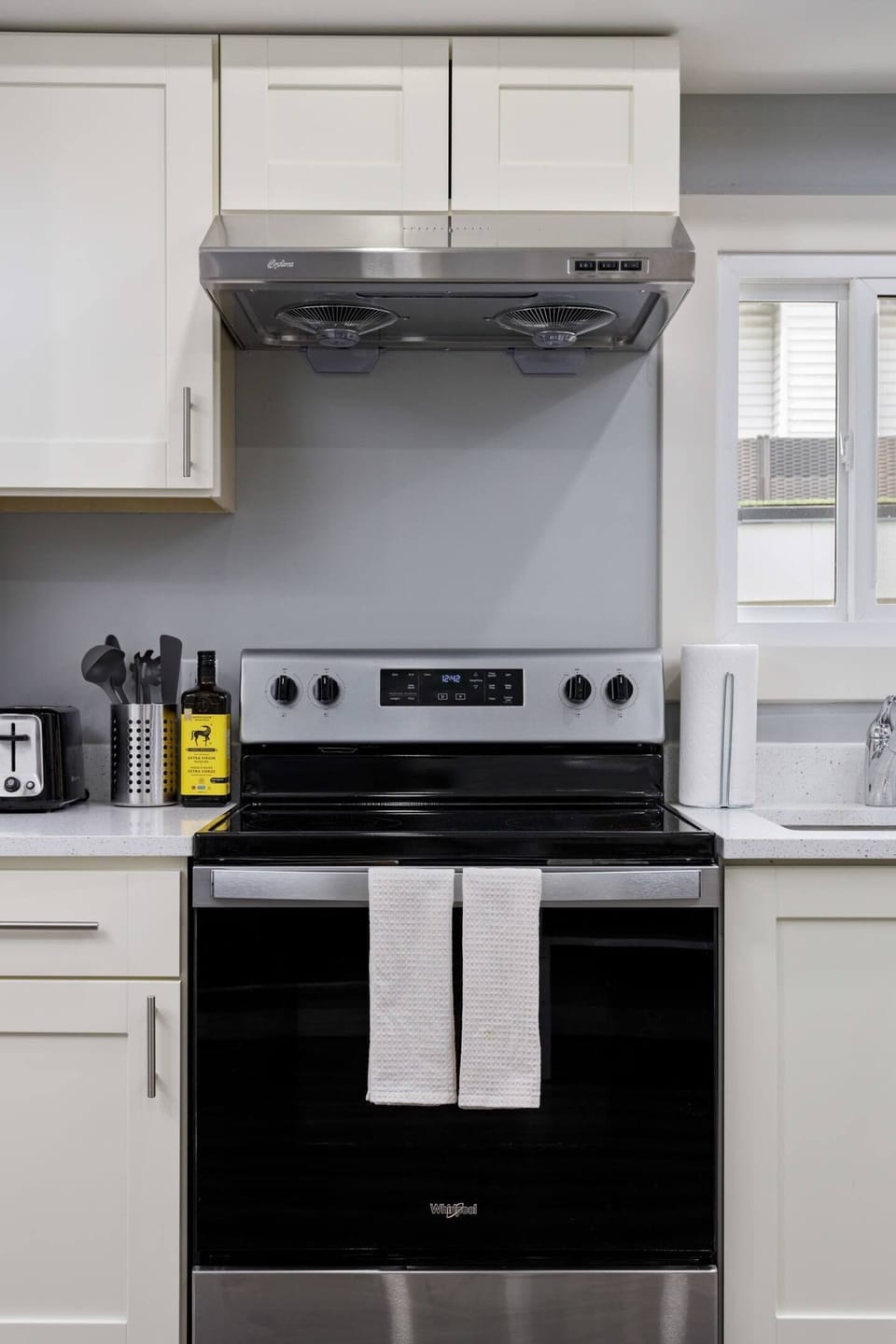 Electric Stove and Cookware