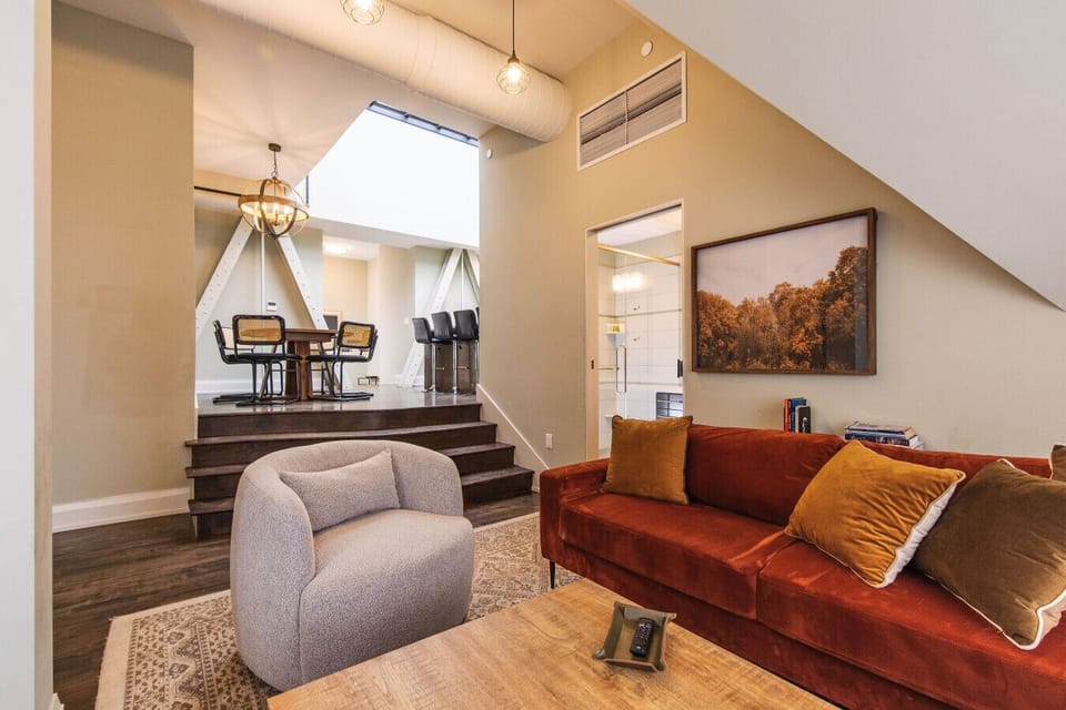 A spacious, light-filled layout that adapts to your group, featuring a premium Queen size sofa bed for seamless hosting and relaxation