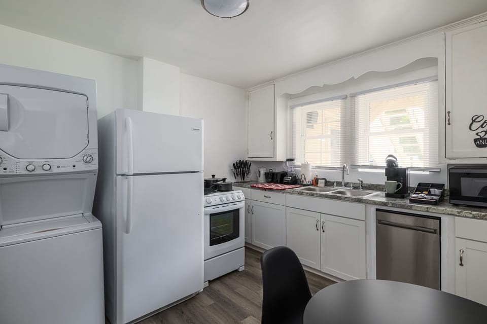 Prepare a quick meal,  washer dryer inside apt. free for guests to use!
