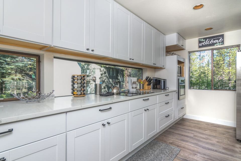 A Fully Equipped Chef's Kitchen