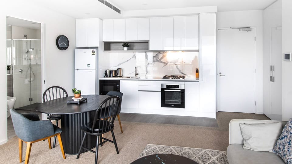 Modern dining and living space designed for comfort and relaxation.