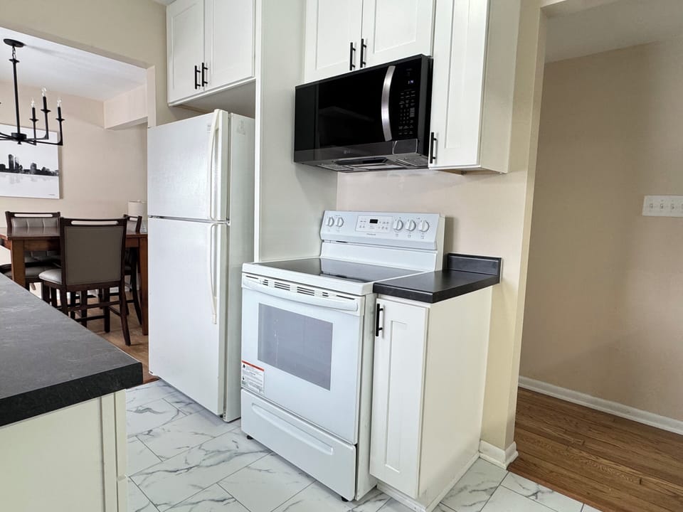 Kitchen (2)