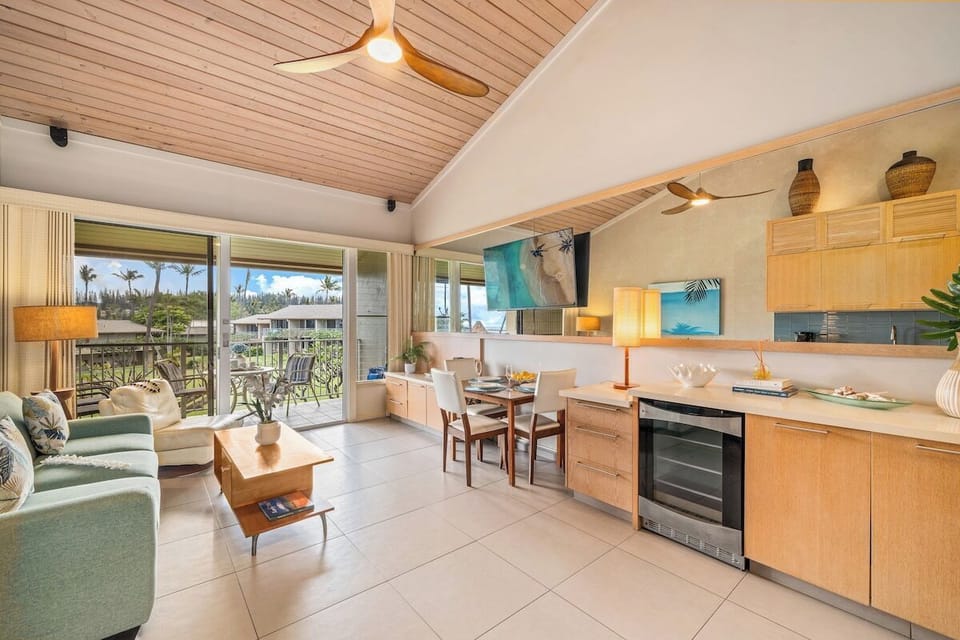 Experience the spaciousness of this professionally designed unit, showcasing the clever use of mirrors to reflect the tropical beauty and maximize the airy feel.